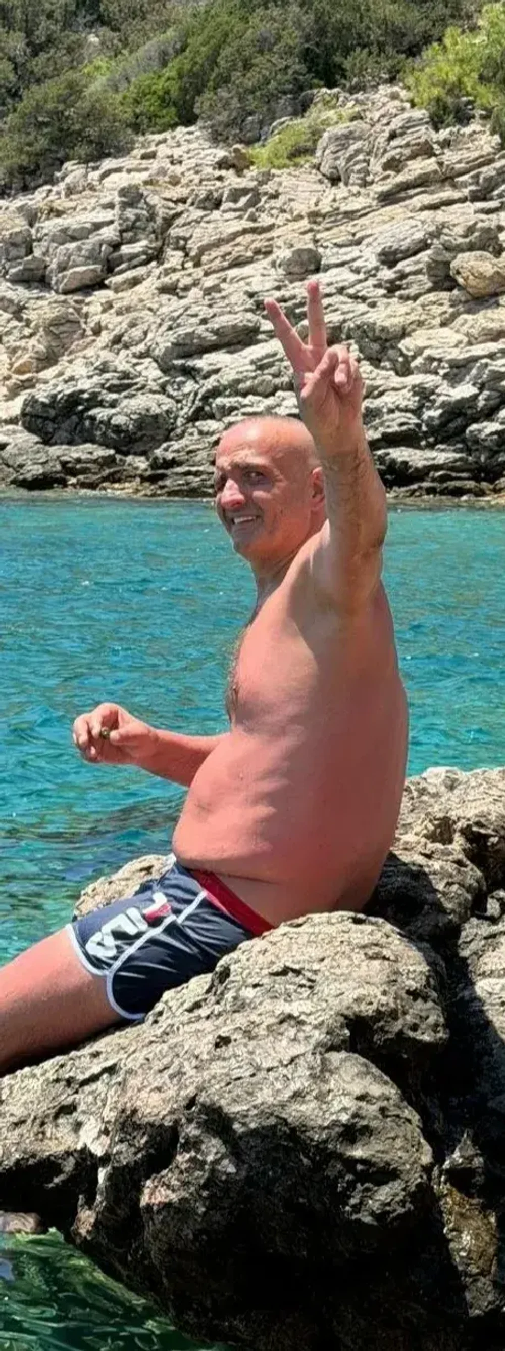 Паша хочет денег